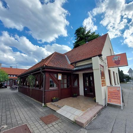 Craft Beer Bar Rooms Varaždin Zewnętrze zdjęcie